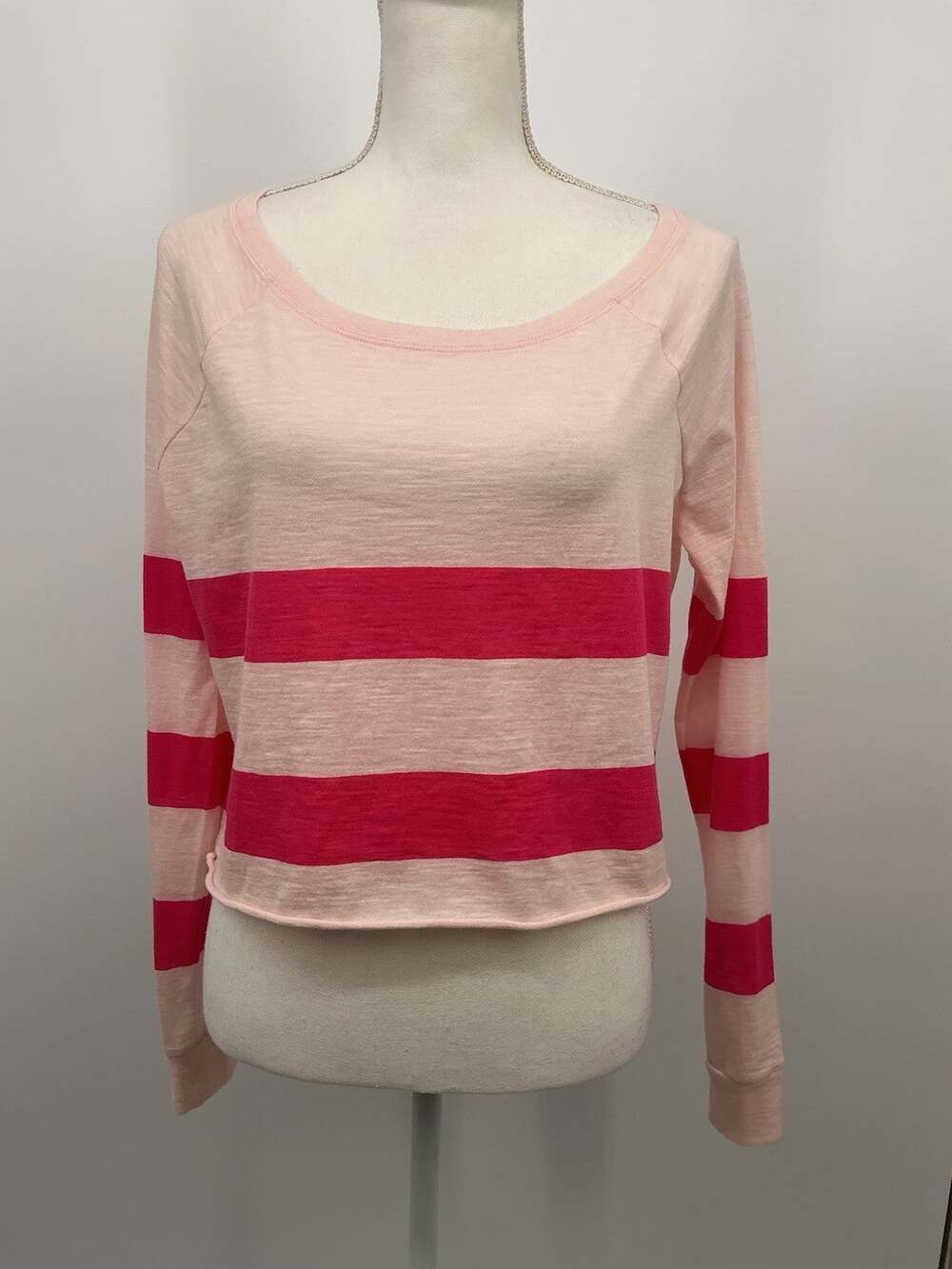 Victoria’s Secret PINK Long Sleeve Crop Shirt Size S